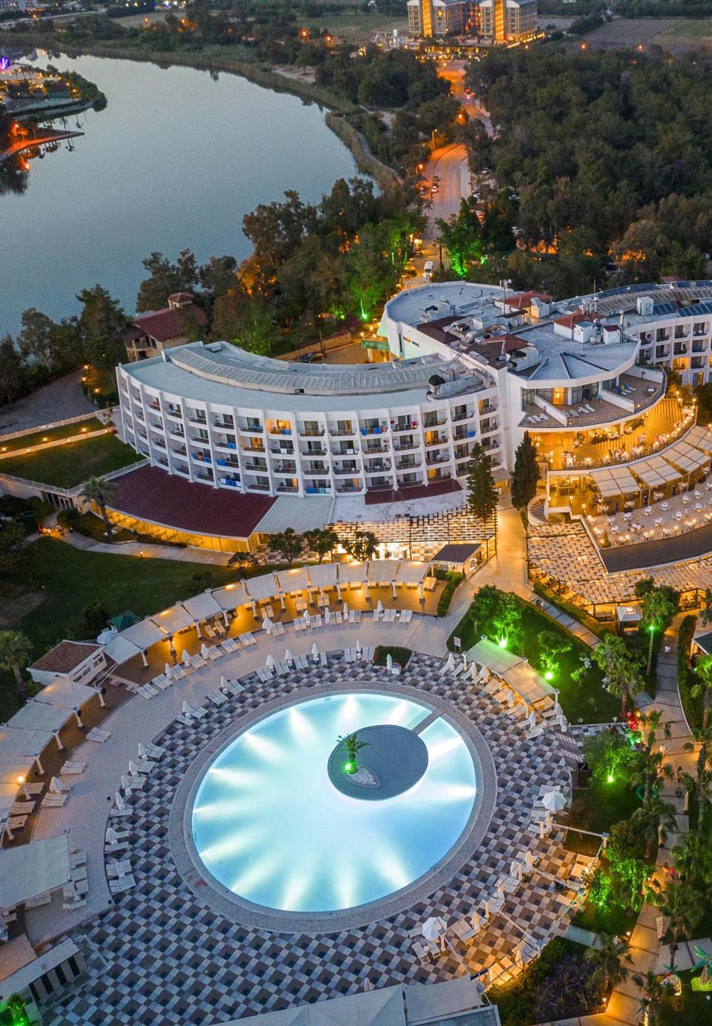 Kaya Hotel
